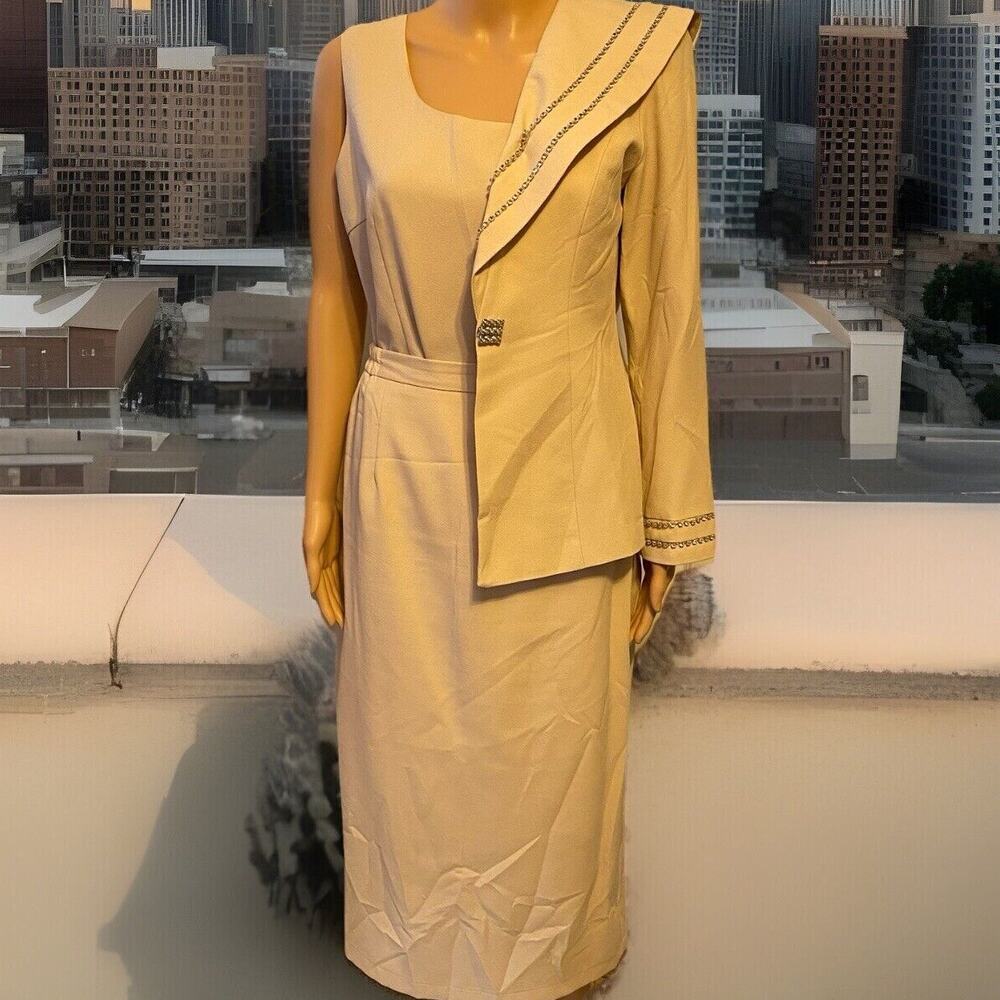 VTG G.M.I 3 Pieces Women 8 Dressy Suit Skirt Top Blazer Cream Rhinestone Classy